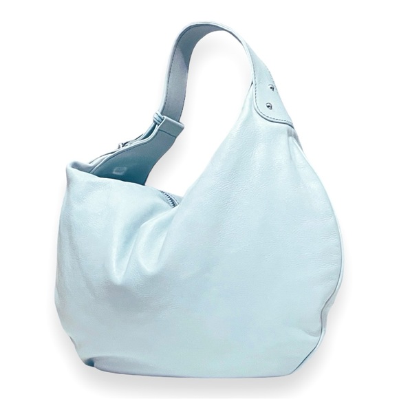 FEEL FREE TO MAKE AN OFFER! - Picture 5 of 10